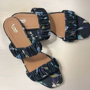 💥NWT Lewit sandals made in Italy